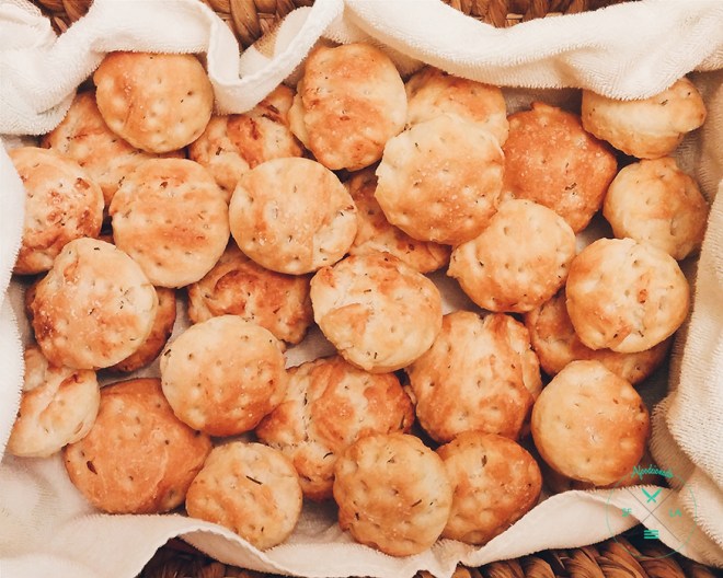 Basket o' mini focaccia